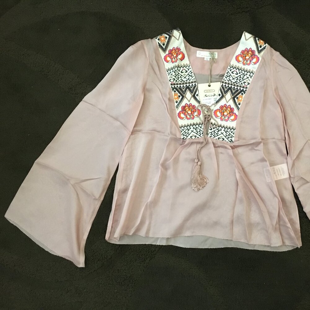 New Odd Molly Powder 100% Silk Blouse Size1 (Small) & Size 4 (X-Large) - Picture 5 of 11